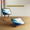 Giá đỡ tablet cỡ lớn trên bàn làm việc