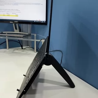 Giá đỡ điện thoại kiêm máy tính bảng và laptop trên bàn