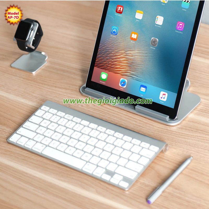 gi&aacute; đỡ Ipad tr&ecirc;n b&agrave;n l&agrave;m việc