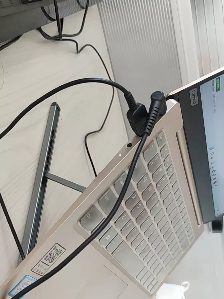 Giá đỡ Laptop kiêm giá đỡ Ipad trên bàn làm việc
